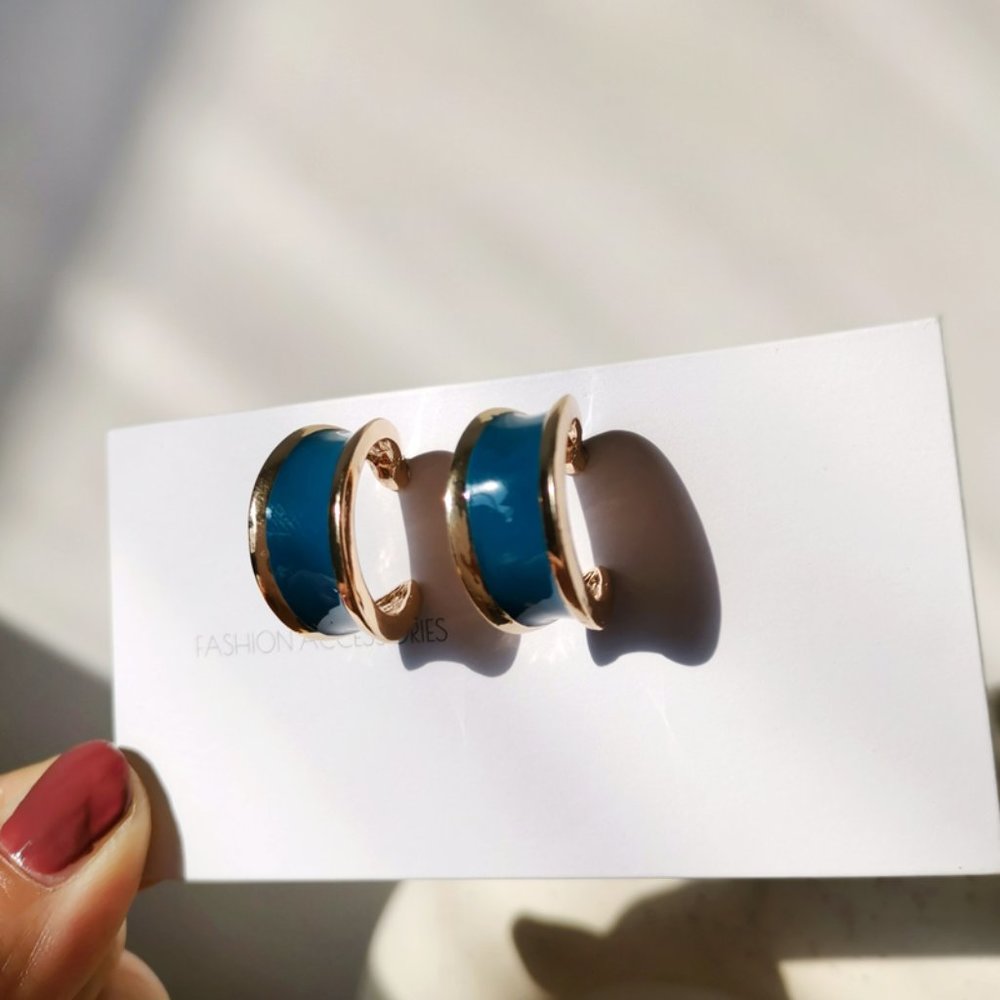 💙Blue Enamel Hoops Earrings - Picture 15 of 15